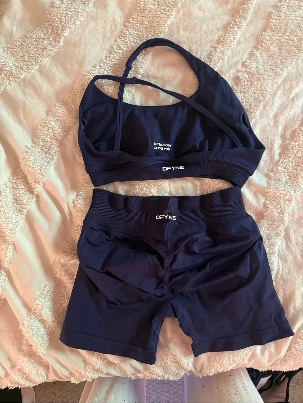 DFYNE workout set!